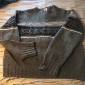 Gap wool sweater